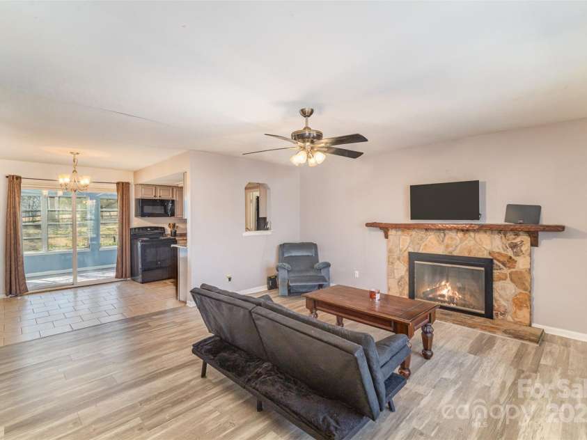 6817 Fieldlark Lane, Charlotte, NC 28227.  MLS# CAR4227267, YatesRealty ID 6314. 