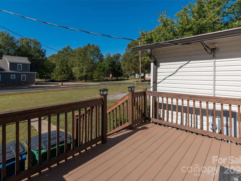 4108 Scarlet Street, Matthews, NC 28104.  MLS# CAR4194045, YatesRealty ID 6316. 