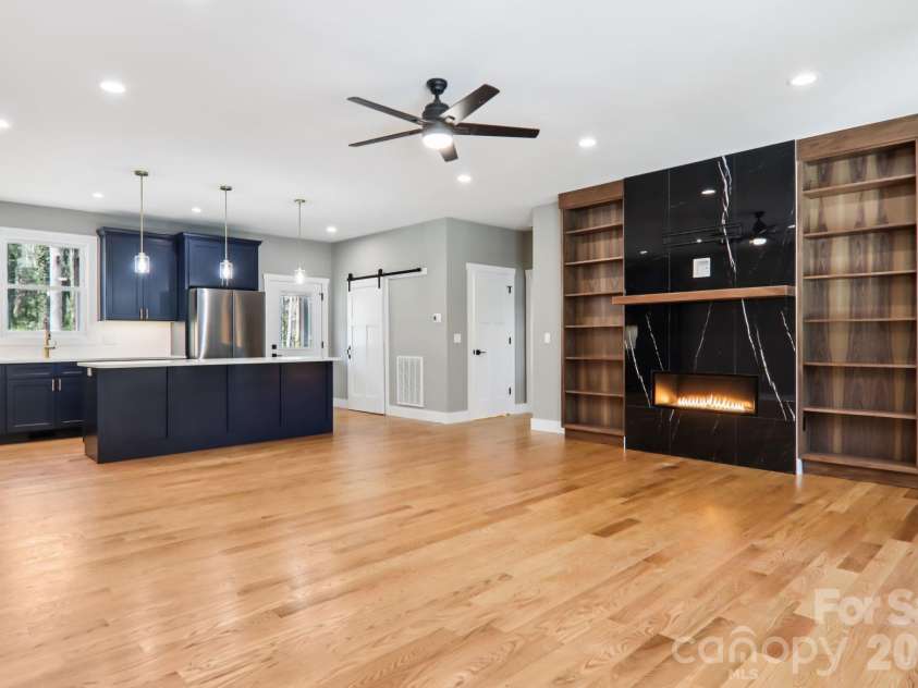 903 Lennox Park Drive, Hendersonville, NC 28739.  MLS# CAR4355412, YatesRealty ID 6316. 