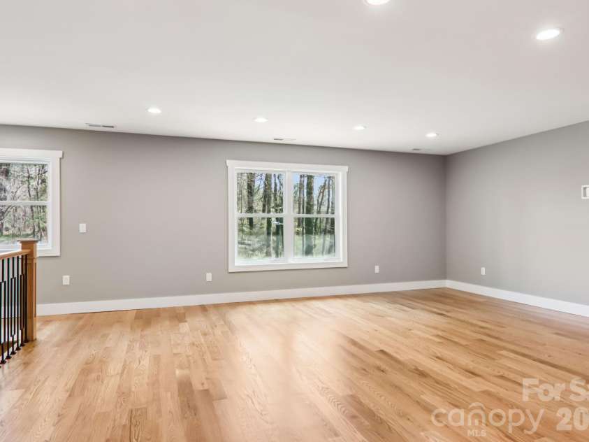 903 Lennox Park Drive, Hendersonville, NC 28739.  MLS# CAR4355412, YatesRealty ID 6316. 