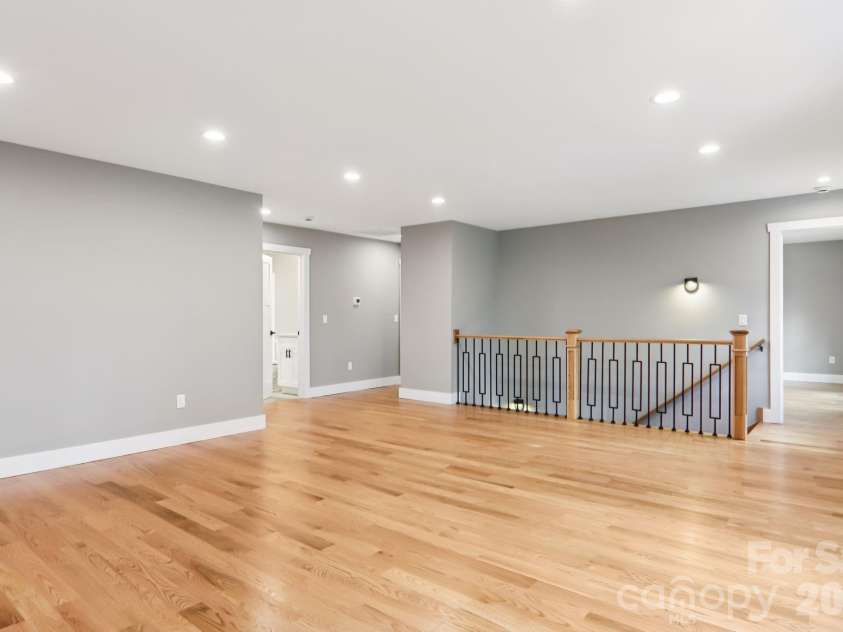 903 Lennox Park Drive, Hendersonville, NC 28739.  MLS# CAR4355412, YatesRealty ID 6316. 