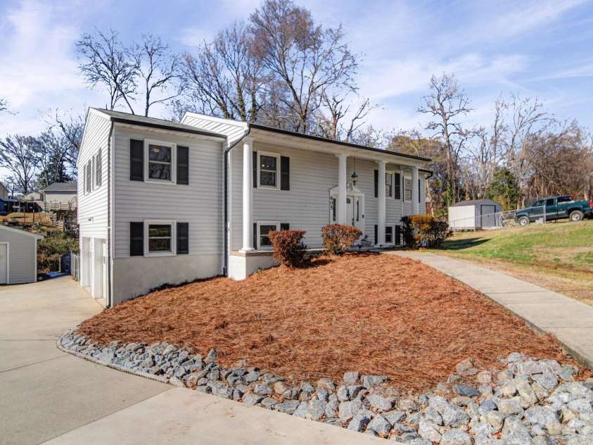 605 Spring Street, Mount Holly, NC 28120.  MLS# CAR4342614, YatesRealty ID 6317. 
