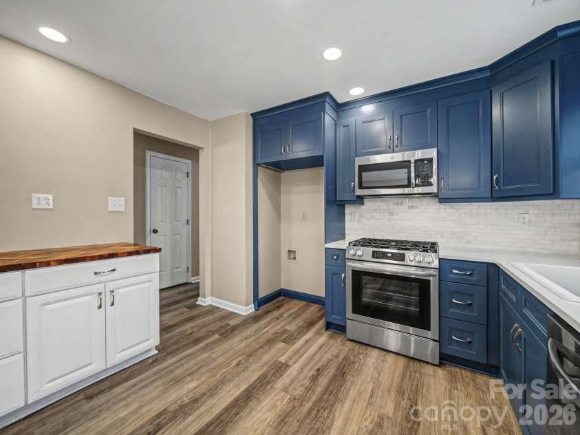 605 Spring Street, Mount Holly, NC 28120.  MLS# CAR4342614, YatesRealty ID 6317. 