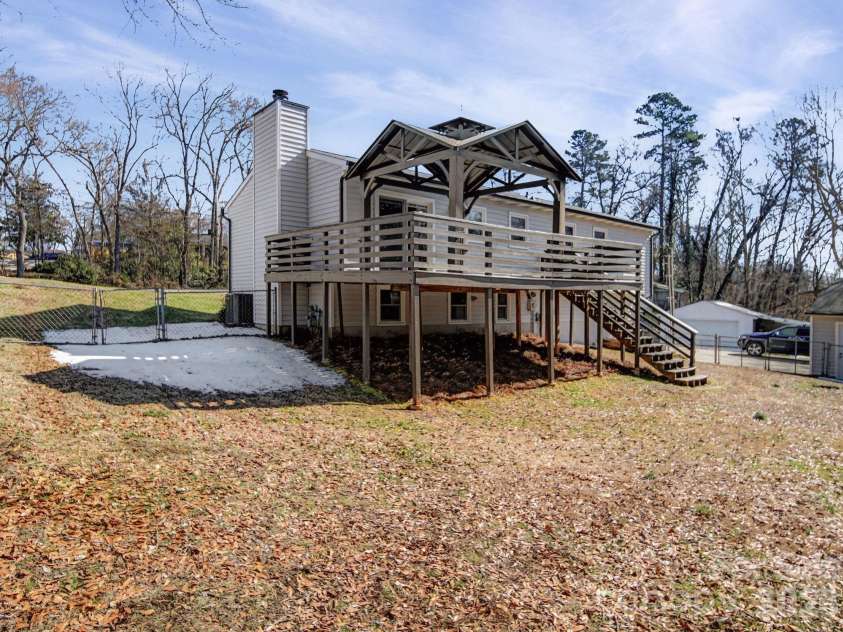 605 Spring Street, Mount Holly, NC 28120.  MLS# CAR4342614, YatesRealty ID 6317. 
