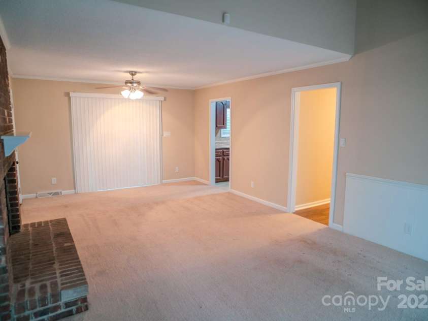 2131 Wildlife Road, Charlotte, NC 28214.  MLS# CAR4241951, YatesRealty ID 6318. 
