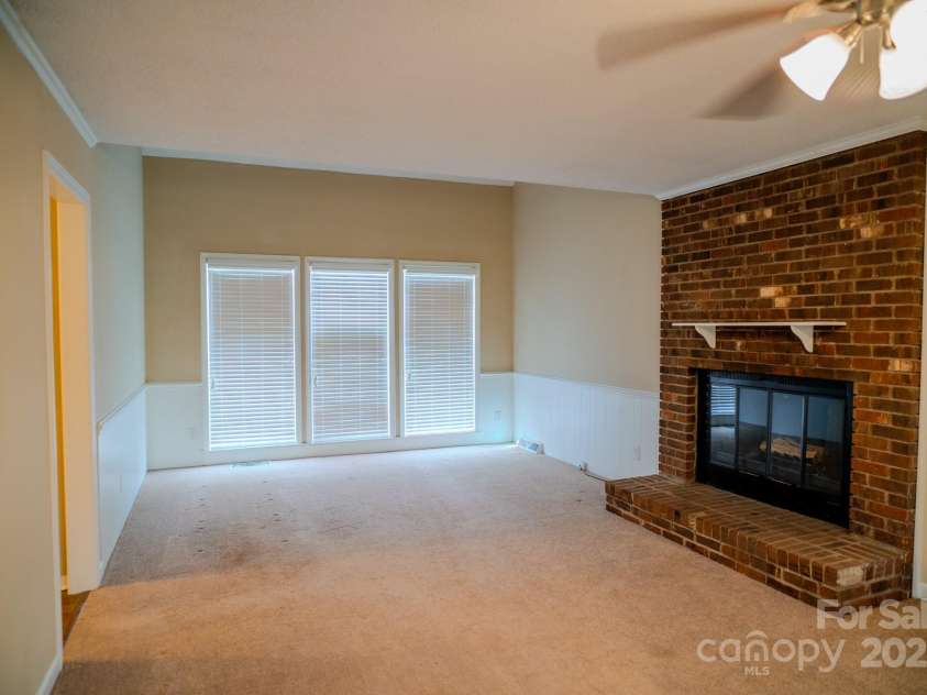 2131 Wildlife Road, Charlotte, NC 28214.  MLS# CAR4241951, YatesRealty ID 6318. 
