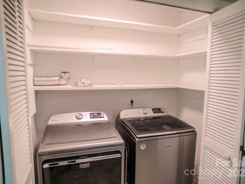 2131 Wildlife Road, Charlotte, NC 28214.  MLS# CAR4241951, YatesRealty ID 6318. 