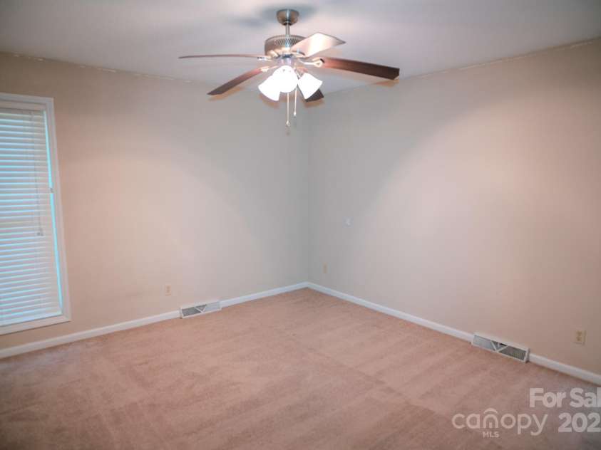2131 Wildlife Road, Charlotte, NC 28214.  MLS# CAR4241951, YatesRealty ID 6318. 