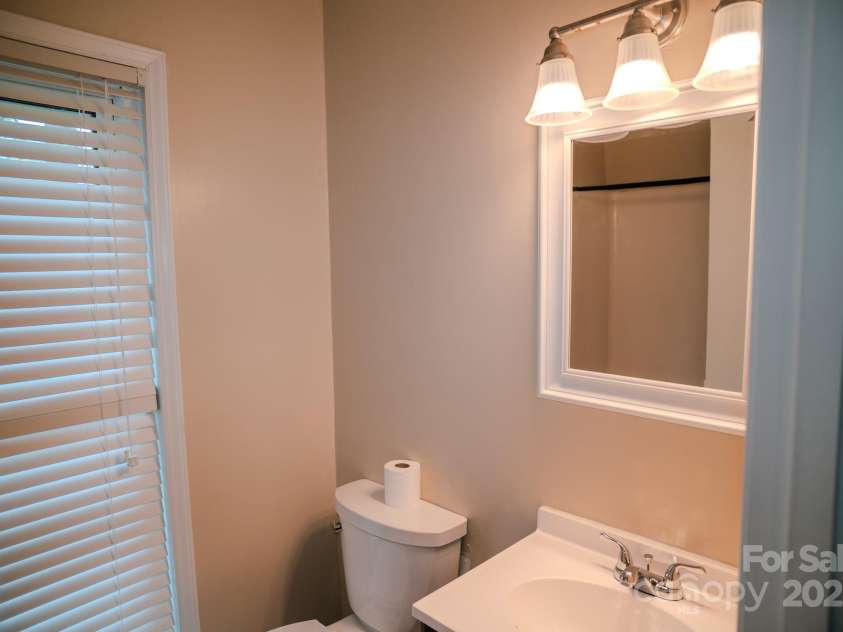 2131 Wildlife Road, Charlotte, NC 28214.  MLS# CAR4241951, YatesRealty ID 6318. 