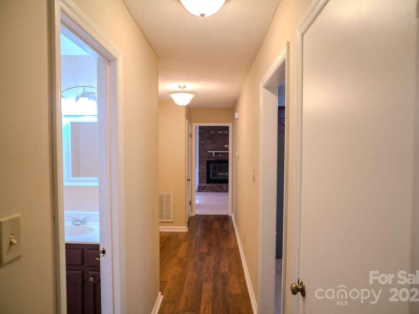 2131 Wildlife Road, Charlotte, NC 28214.  MLS# CAR4241951, YatesRealty ID 6318. 