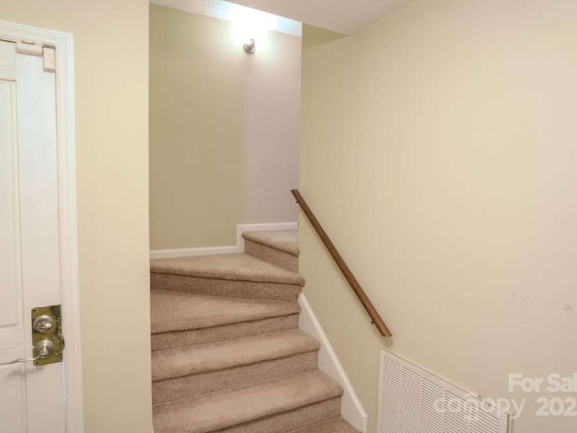 2131 Wildlife Road, Charlotte, NC 28214.  MLS# CAR4241951, YatesRealty ID 6318. 