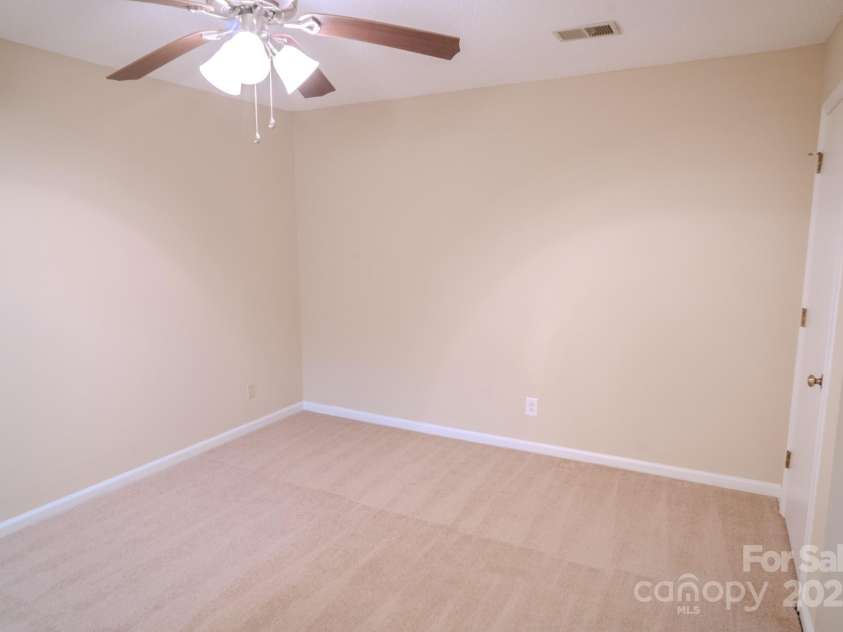 2131 Wildlife Road, Charlotte, NC 28214.  MLS# CAR4241951, YatesRealty ID 6318. 