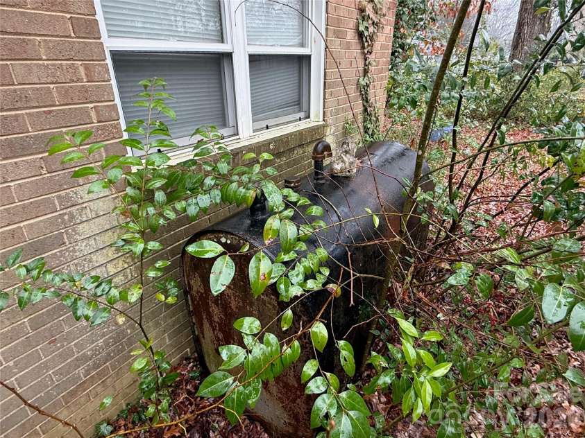 3905 Mcmillan Street, Charlotte, NC 28205.  MLS# CAR4359566, YatesRealty ID 6318. 