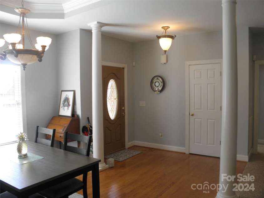 204 Par Drive, Henderson, NC 27536.  MLS# CAR4195121, YatesRealty ID 6320. 