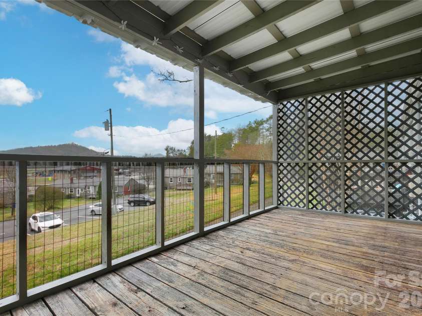 68 Elm Bend Road, Brevard, NC 28712.  MLS# CAR4353213, YatesRealty ID 6320. 