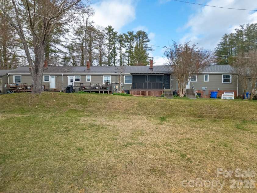 68 Elm Bend Road, Brevard, NC 28712.  MLS# CAR4353213, YatesRealty ID 6320. 