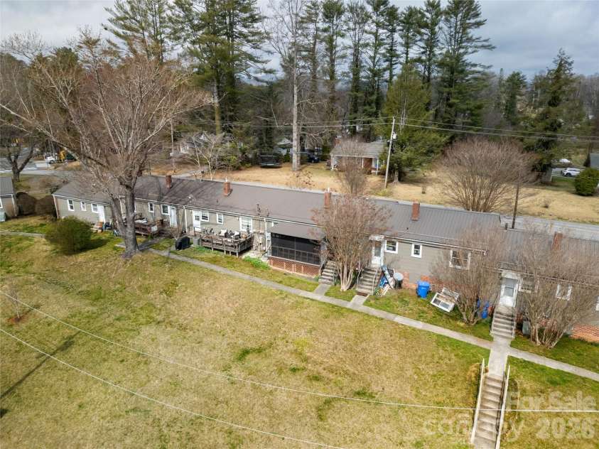 68 Elm Bend Road, Brevard, NC 28712.  MLS# CAR4353213, YatesRealty ID 6320. 