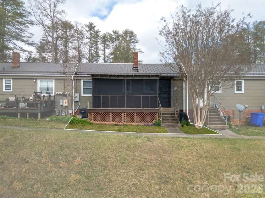 68 Elm Bend Road, Brevard, NC 28712.  MLS# CAR4353213, YatesRealty ID 6320. 