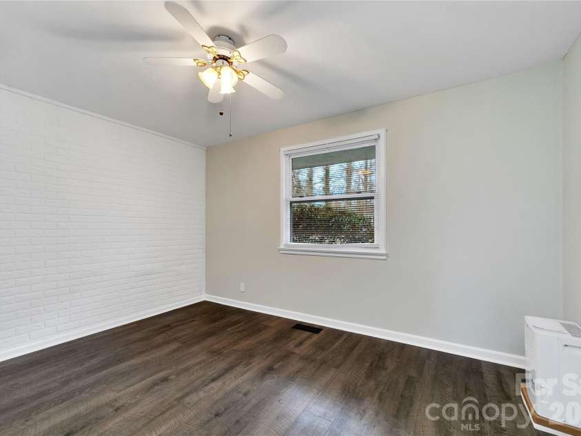 68 Elm Bend Road, Brevard, NC 28712.  MLS# CAR4353213, YatesRealty ID 6320. 