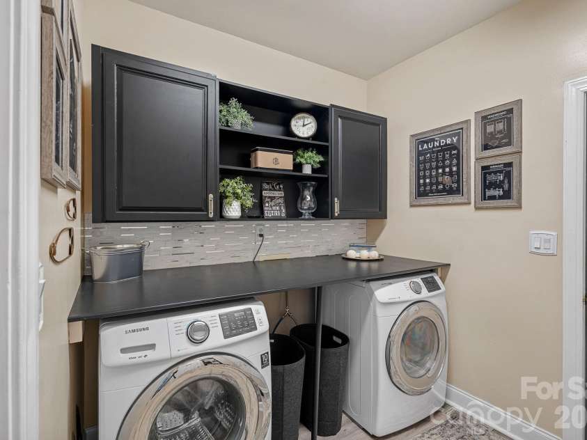 12415 Darby Chase Drive, Charlotte, NC 28277.  MLS# CAR4330433, YatesRealty ID 6321. 