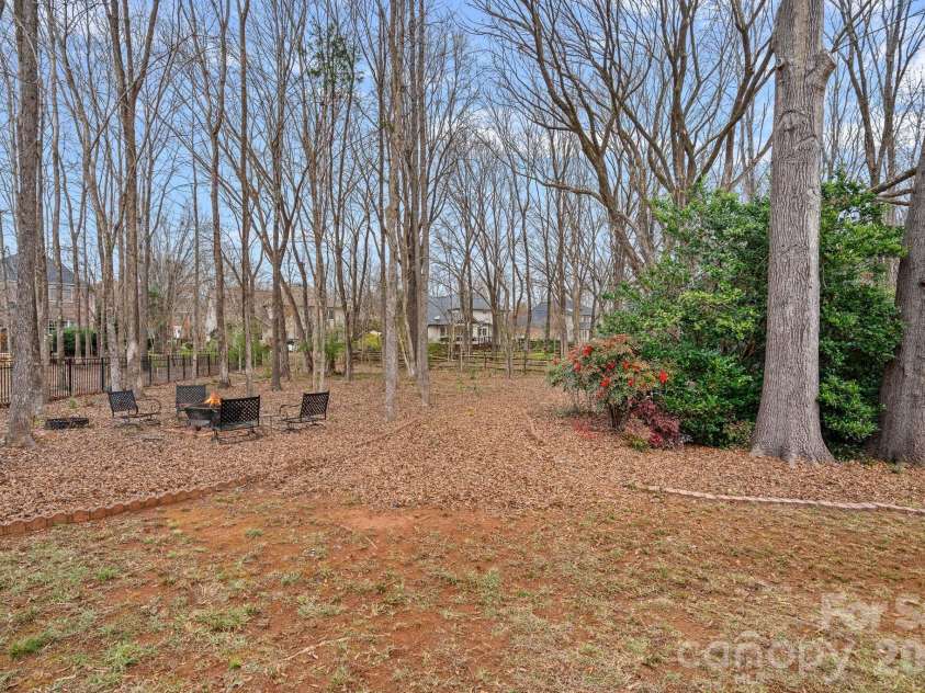 12415 Darby Chase Drive, Charlotte, NC 28277.  MLS# CAR4330433, YatesRealty ID 6321. 