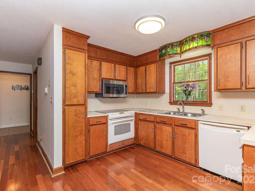 522 Bonita Drive, Landis, NC 28088.  MLS# CAR4237898, YatesRealty ID 6321. 