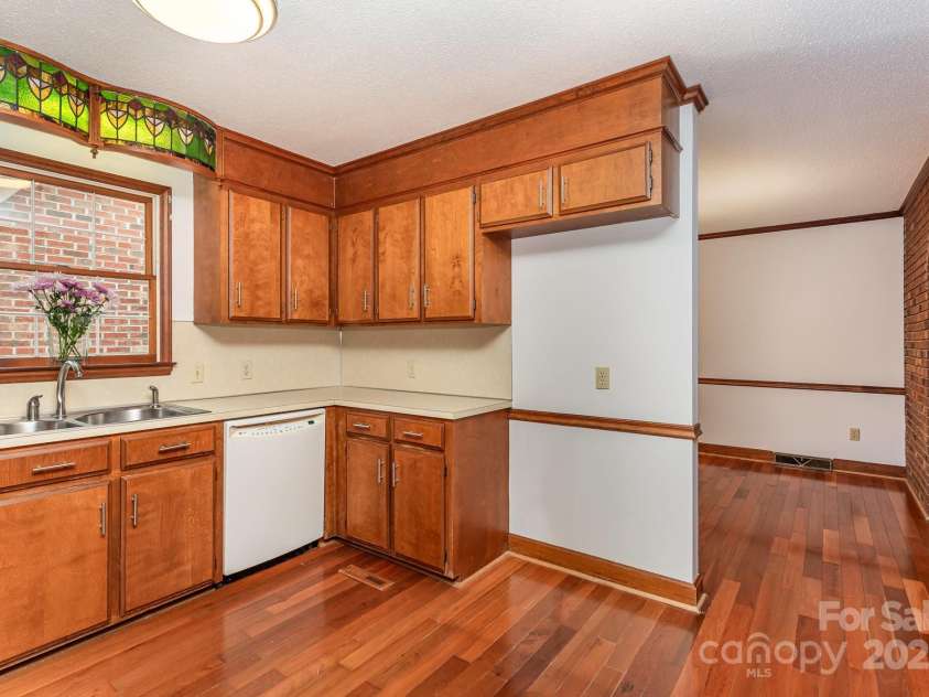 522 Bonita Drive, Landis, NC 28088.  MLS# CAR4237898, YatesRealty ID 6321. 