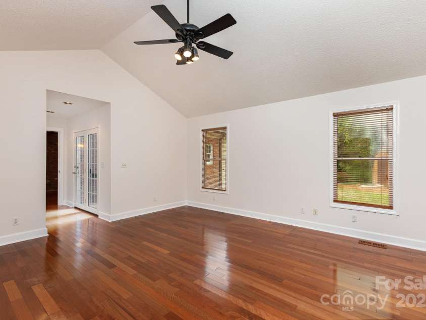 522 Bonita Drive, Landis, NC 28088.  MLS# CAR4237898, YatesRealty ID 6321. 