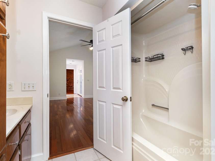 522 Bonita Drive, Landis, NC 28088.  MLS# CAR4237898, YatesRealty ID 6321. 