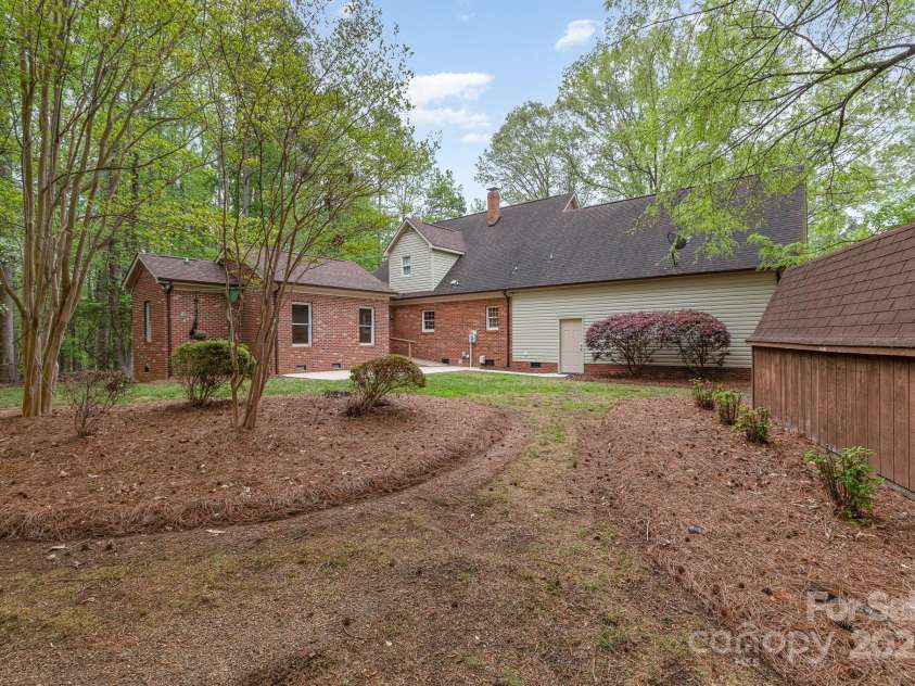 522 Bonita Drive, Landis, NC 28088.  MLS# CAR4237898, YatesRealty ID 6321. 