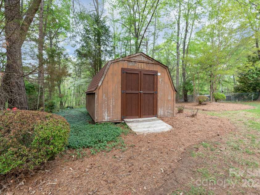 522 Bonita Drive, Landis, NC 28088.  MLS# CAR4237898, YatesRealty ID 6321. 