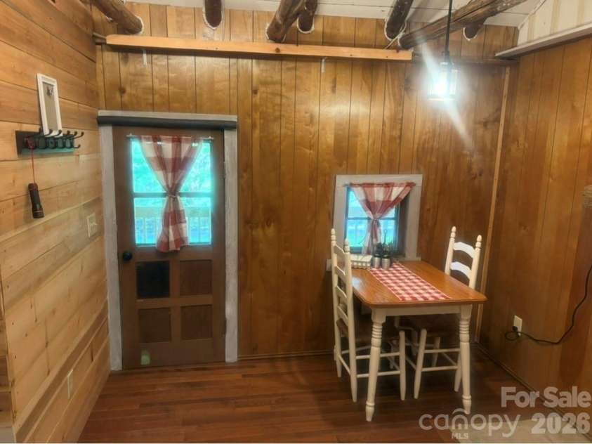 30 Grove Park, Waynesville, NC 28786.  MLS# CAR4358777, YatesRealty ID 6322. 