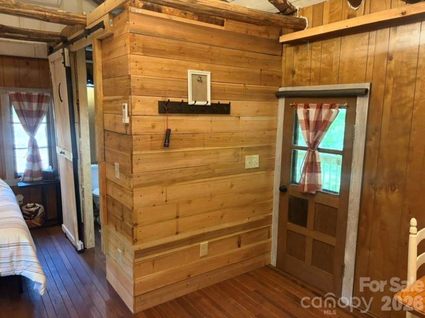 30 Grove Park, Waynesville, NC 28786.  MLS# CAR4358777, YatesRealty ID 6322. 