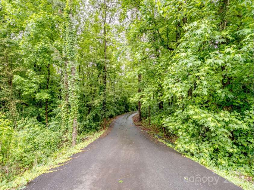 5369 Concord Road, York, SC 29745.  MLS# CAR4264610, YatesRealty ID 6323. Driveway