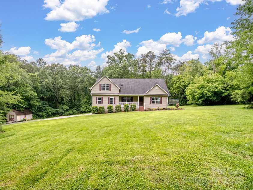 5369 Concord Road, York, SC 29745.  MLS# CAR4264610, YatesRealty ID 6323. Front View Expanded