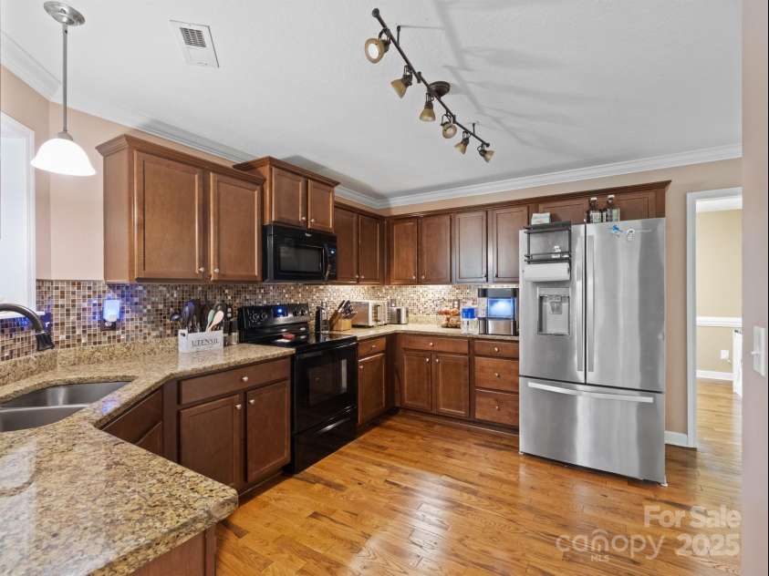 5369 Concord Road, York, SC 29745.  MLS# CAR4264610, YatesRealty ID 6323. Kitchen