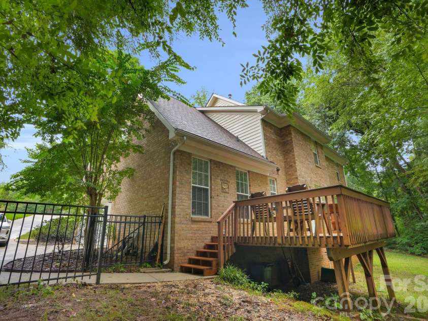 9601 Twin Falls Court, Mint Hill, NC 28227.  MLS# CAR4358686, YatesRealty ID 6328. 