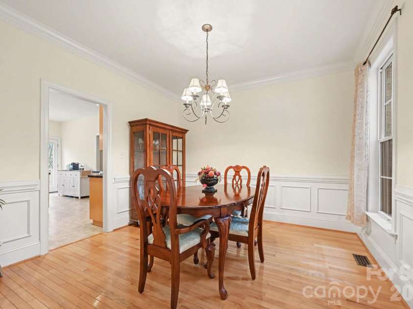 9601 Twin Falls Court, Mint Hill, NC 28227.  MLS# CAR4358686, YatesRealty ID 6328. Formal Dining