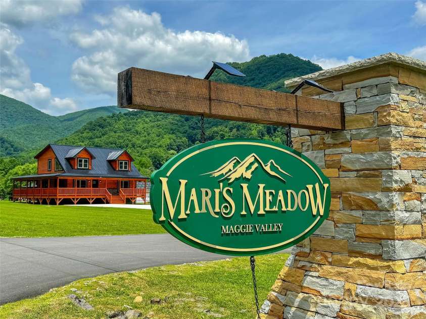 21 Kennerly Cove, Maggie Valley, NC 28751.  MLS# CAR4150956, YatesRealty ID 6329. 