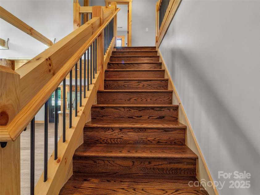 21 Kennerly Cove, Maggie Valley, NC 28751.  MLS# CAR4150956, YatesRealty ID 6329. 