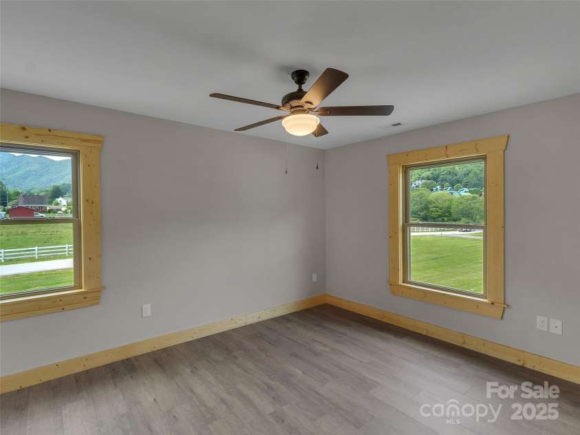 21 Kennerly Cove, Maggie Valley, NC 28751.  MLS# CAR4150956, YatesRealty ID 6329. 