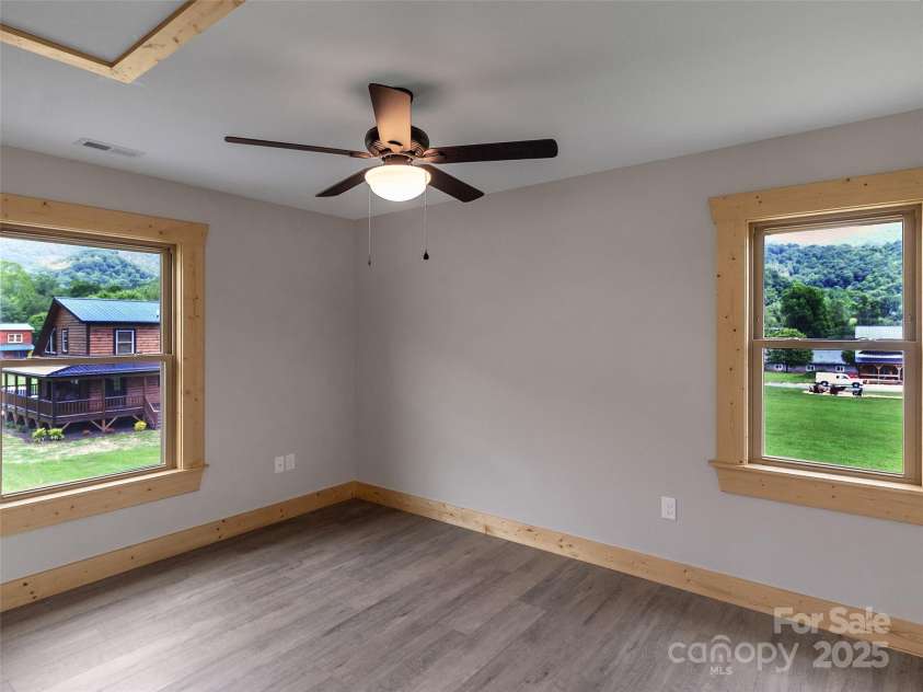 21 Kennerly Cove, Maggie Valley, NC 28751.  MLS# CAR4150956, YatesRealty ID 6329. 