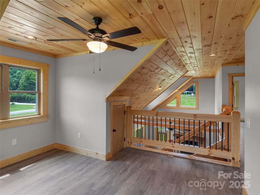 21 Kennerly Cove, Maggie Valley, NC 28751.  MLS# CAR4150956, YatesRealty ID 6329. 