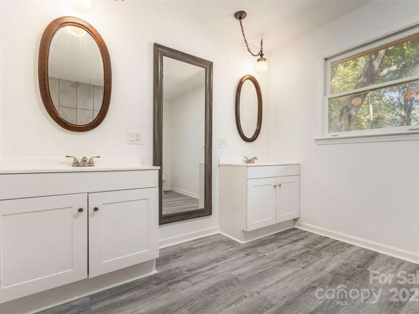 4529 Creemore Drive, Charlotte, NC 28213.  MLS# CAR4303833, YatesRealty ID 633. 