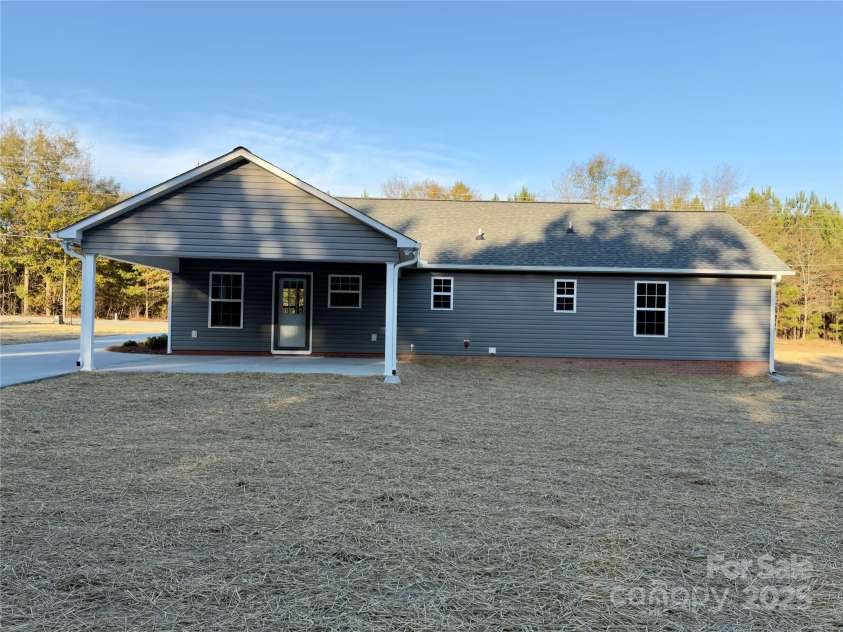6244 Kershaw Camden Highway, Kershaw, SC 29067.  MLS# CAR4329251, YatesRealty ID 633. 