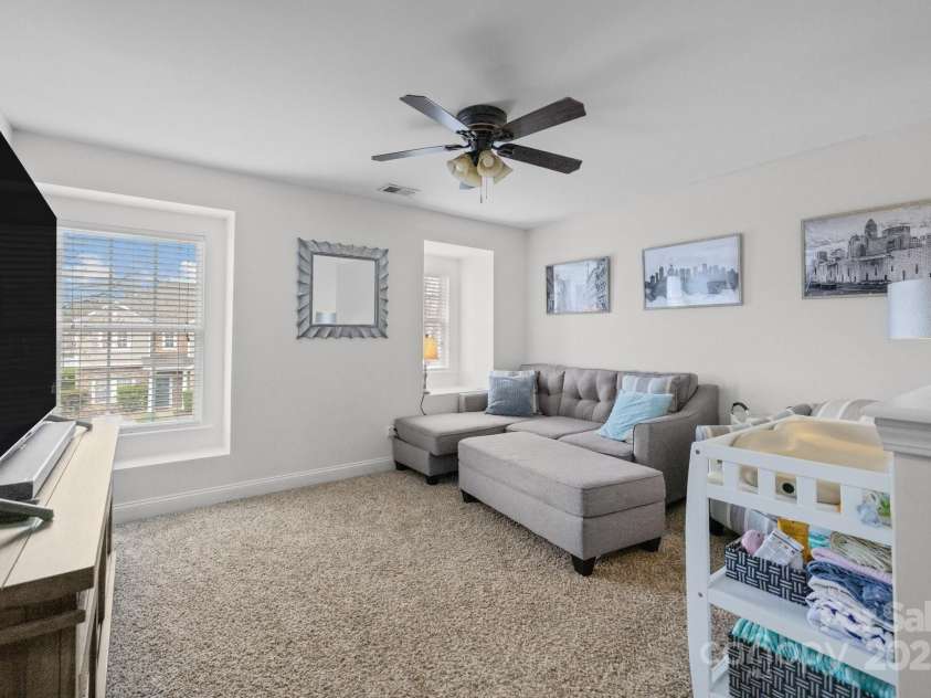 6627 Latherton Lane, Charlotte, NC 28278.  MLS# CAR4239167, YatesRealty ID 6330. 