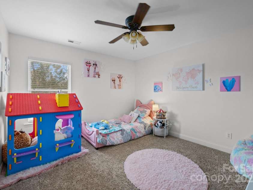 6627 Latherton Lane, Charlotte, NC 28278.  MLS# CAR4239167, YatesRealty ID 6330. 