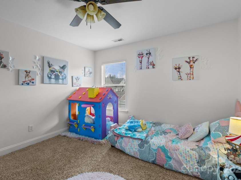 6627 Latherton Lane, Charlotte, NC 28278.  MLS# CAR4239167, YatesRealty ID 6330. 