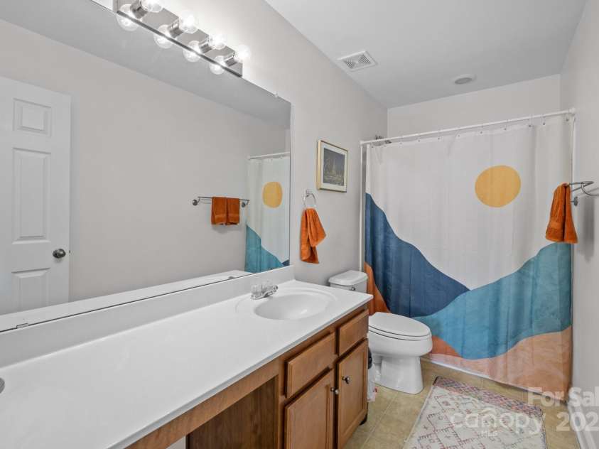 6627 Latherton Lane, Charlotte, NC 28278.  MLS# CAR4239167, YatesRealty ID 6330. 