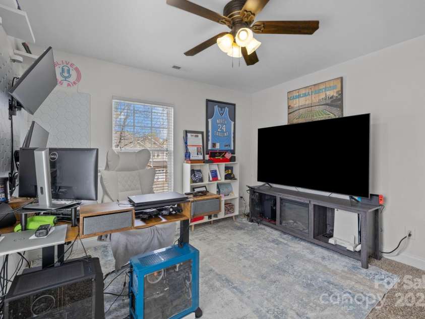 6627 Latherton Lane, Charlotte, NC 28278.  MLS# CAR4239167, YatesRealty ID 6330. 